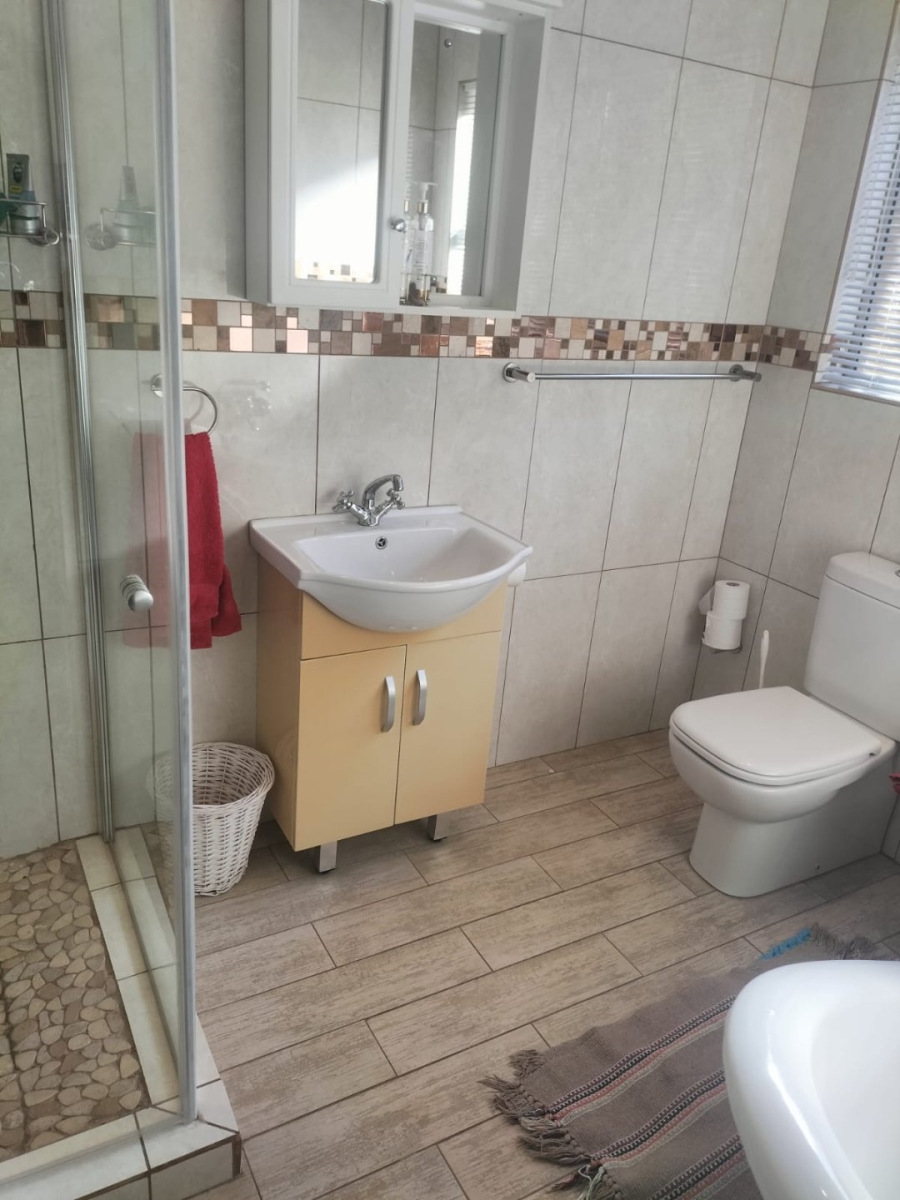 4 Bedroom Property for Sale in Pentagon Park Free State